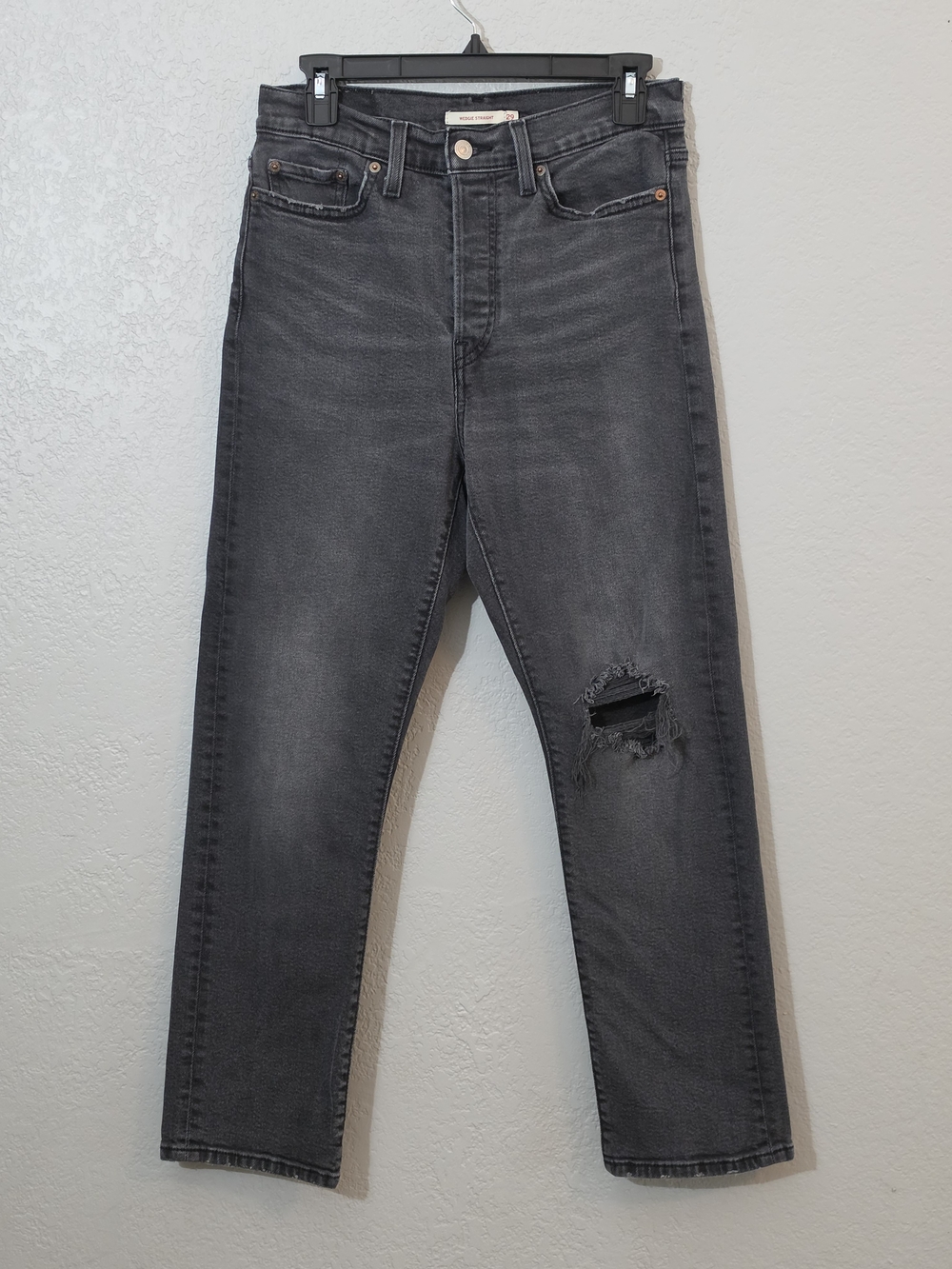 Levi's Wedgie Straigh Black Distressed Straight-Leg Jeans Womens 29 High Rise